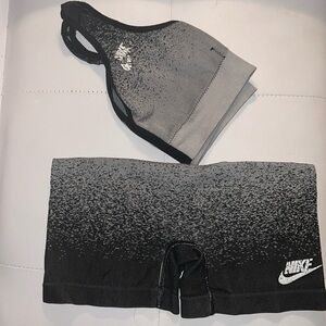 NIKE 2 Piece Spirts Bra and Spandex Set